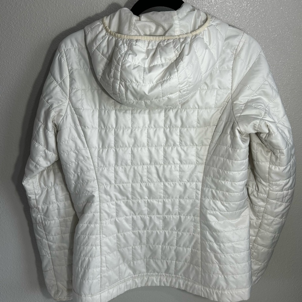 Patagonia Women's White Puffer Jacket - Picture 4 of 6
